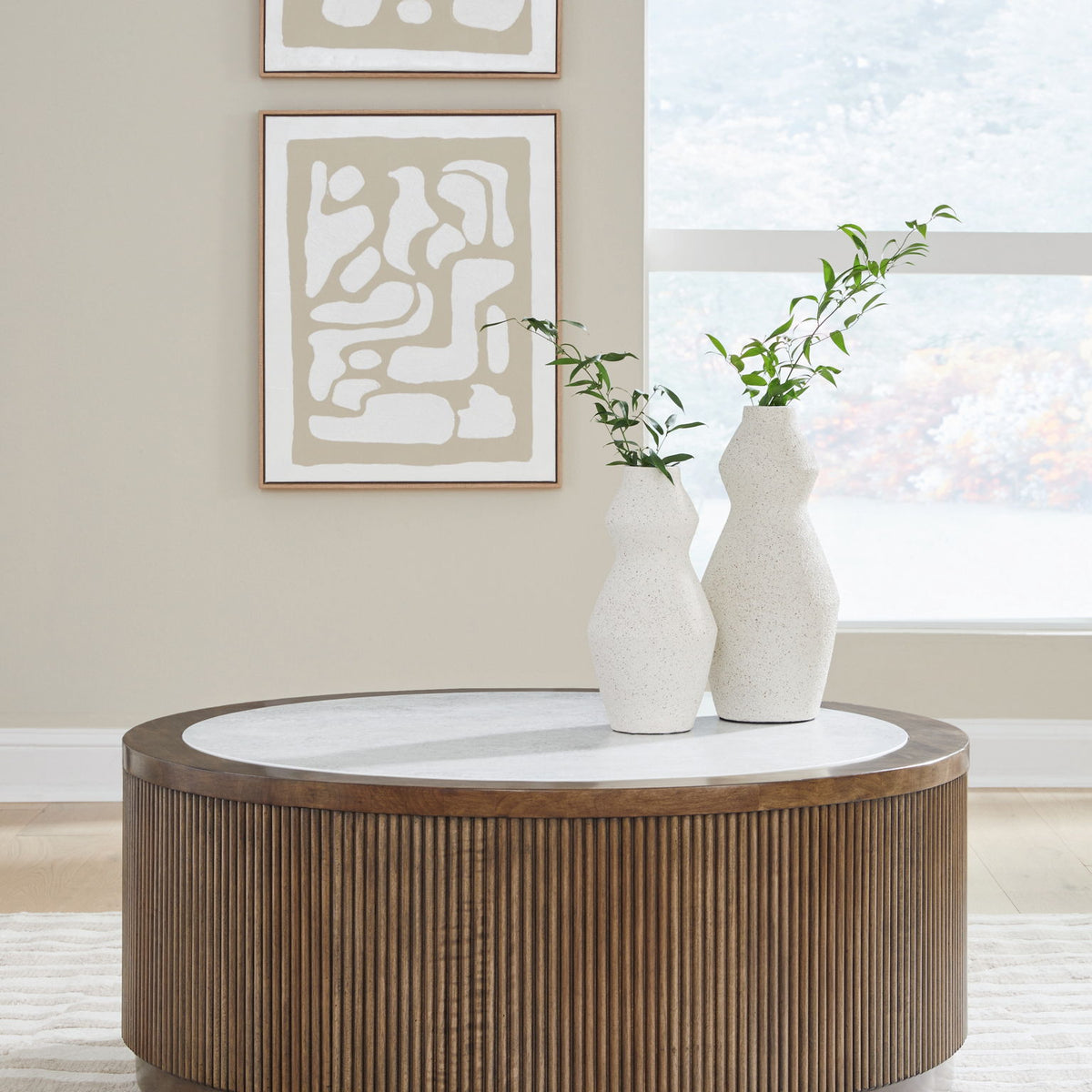 Hadonna - Round Table