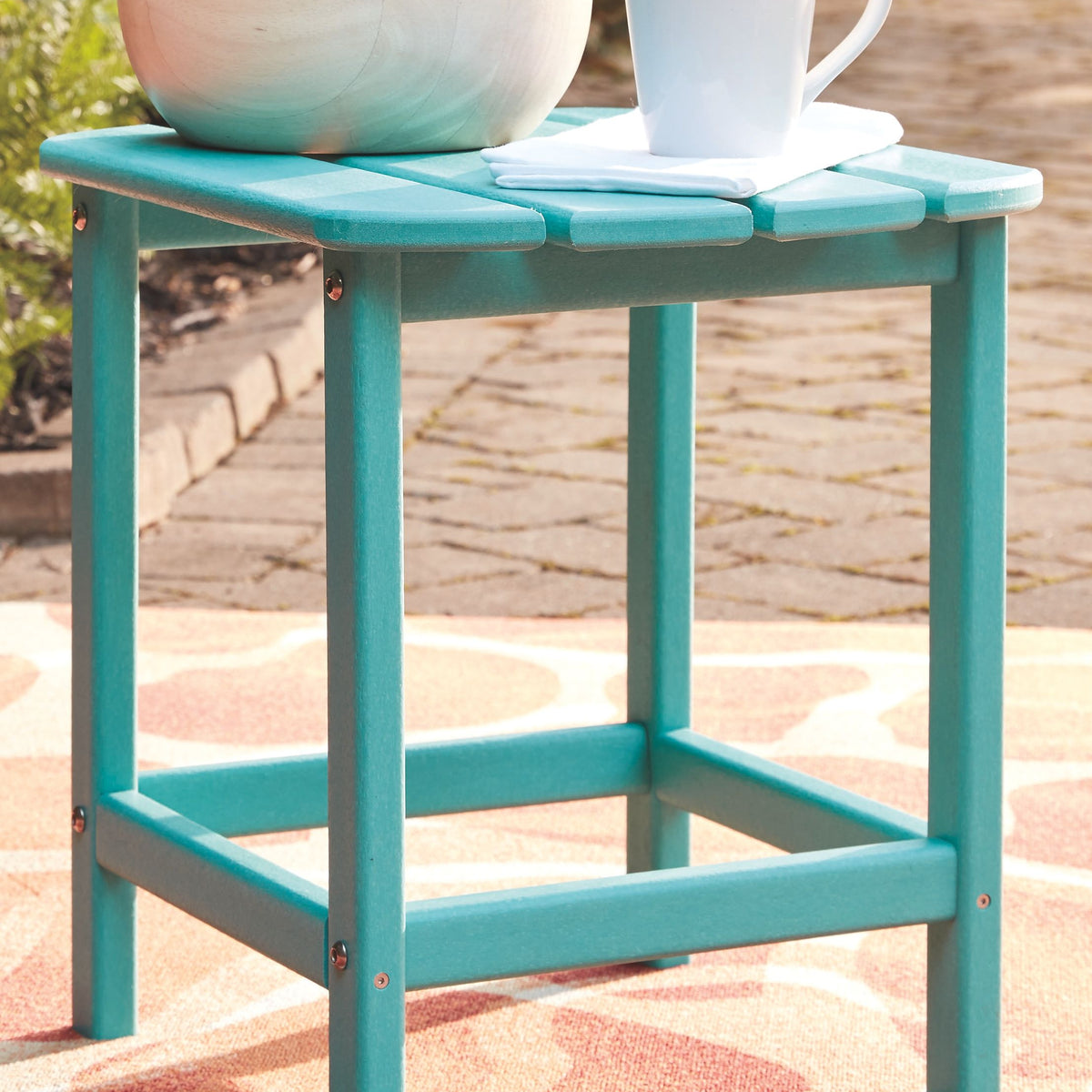 Sundown Treasure - Outdoor End Table