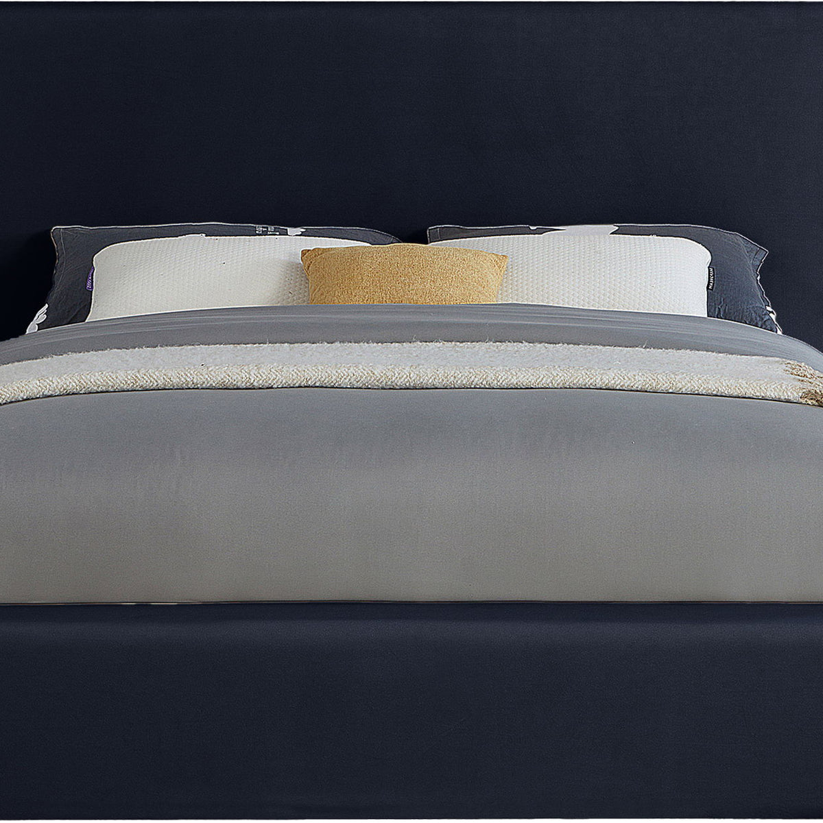 Dorian - Bed