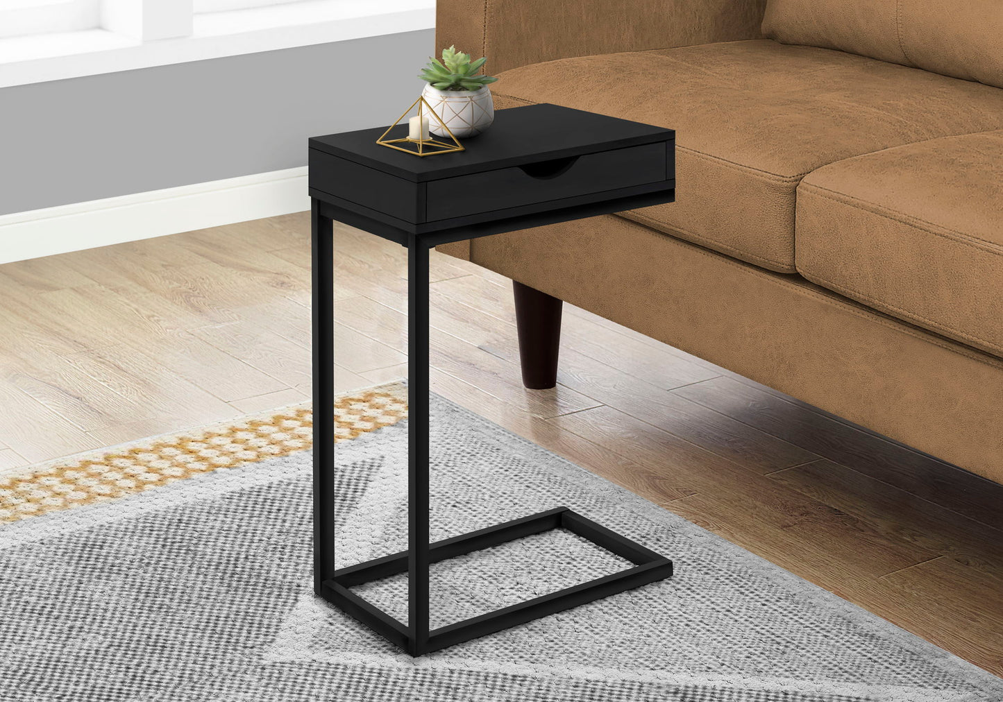 Accent Table, C - Shaped Contemporary Elegant Desig