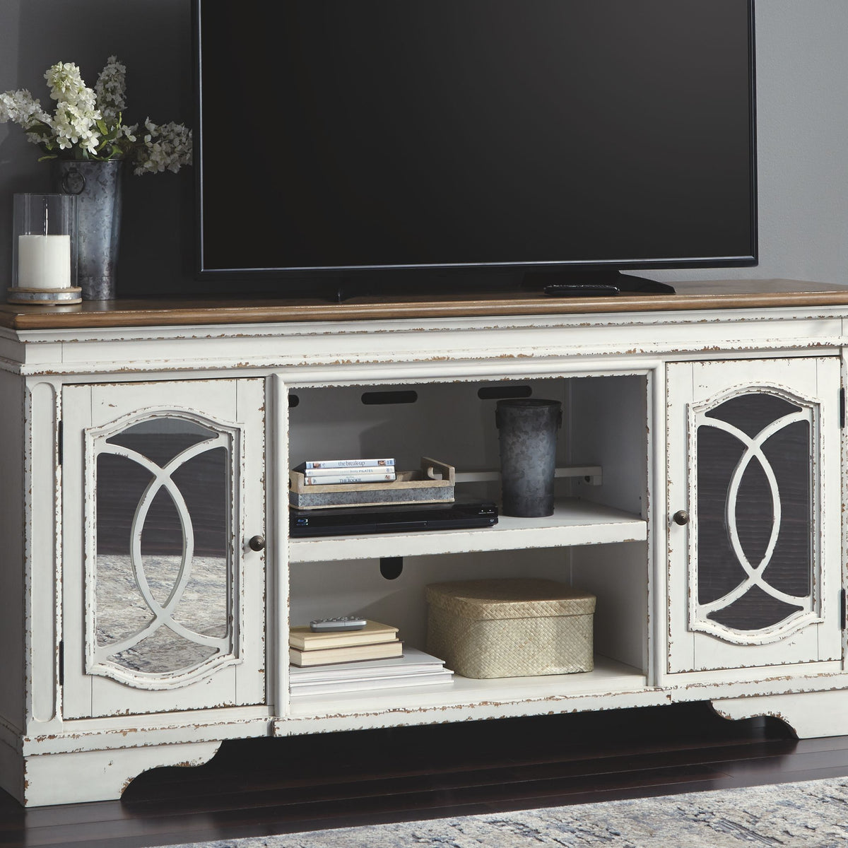 Realyn - TV Stand