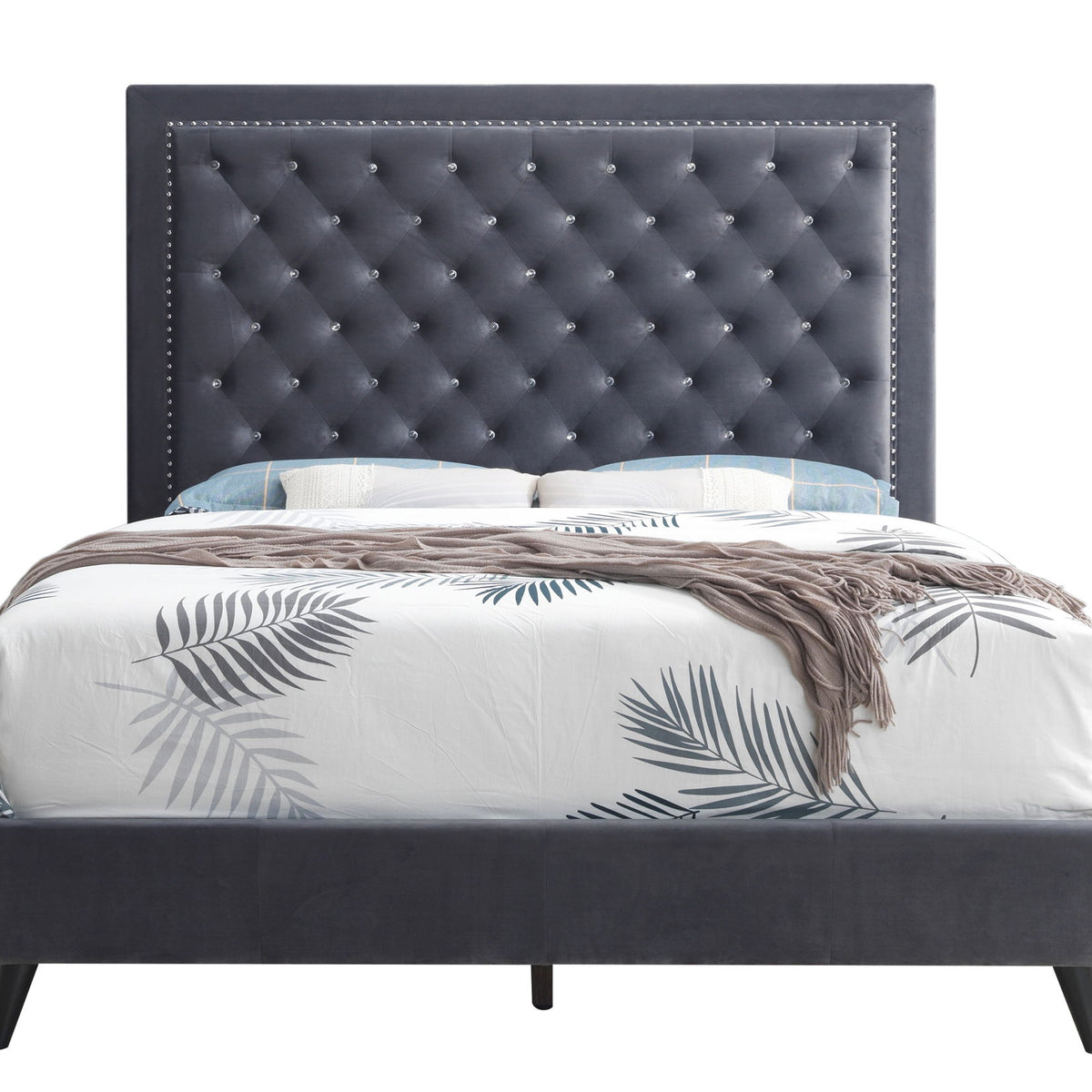 Classic Design Bed Elegant Glamour