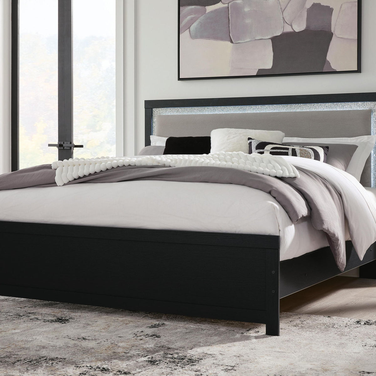 Maeling - Upholstered Panel Bed