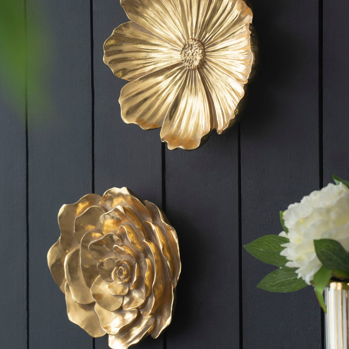 Rose Hanging Resin Wall Accents (Set of 2) - Gold