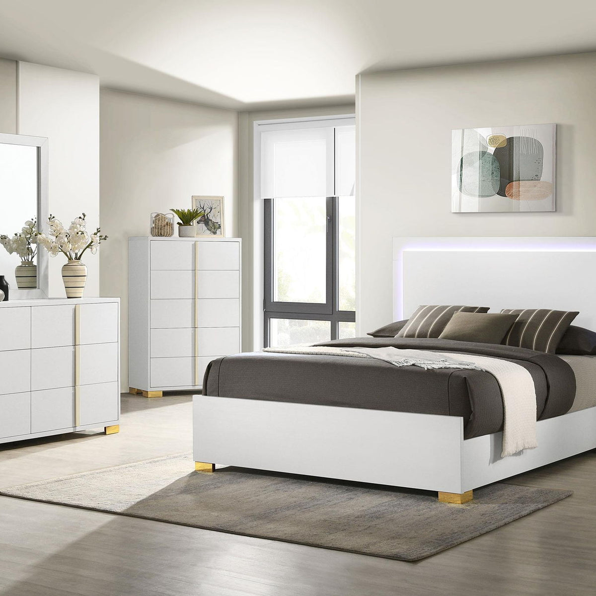 Marceline 5-piece Eastern King Bedroom Set White