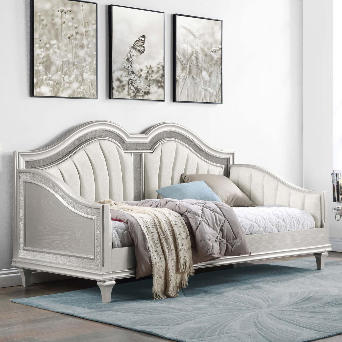 Evangeline Upholstered Twin Daybed Silver Oak