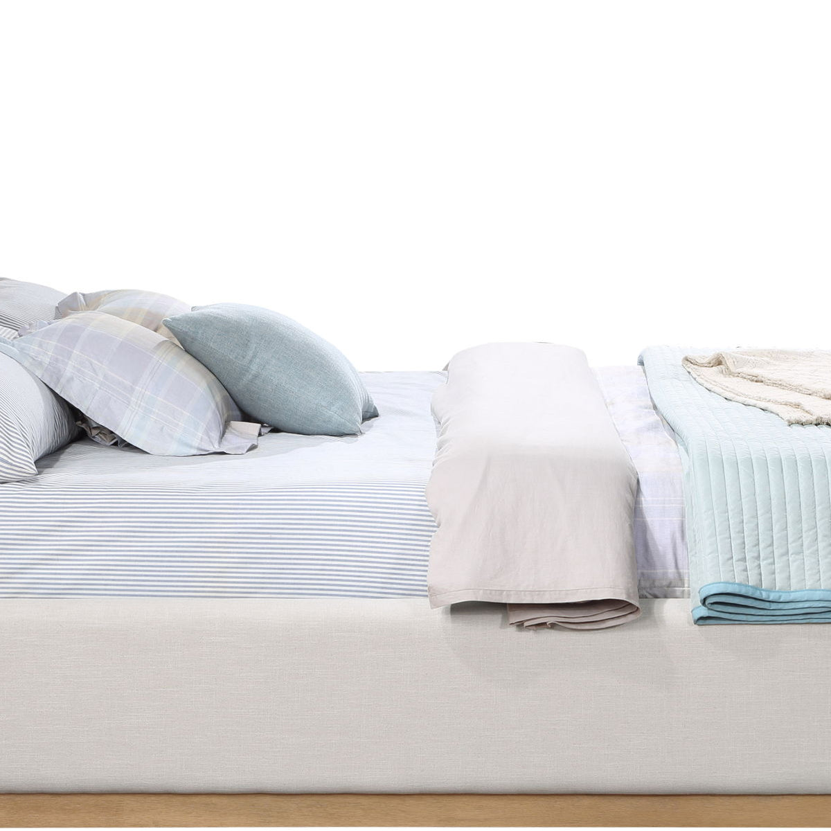 Lucia - Bed