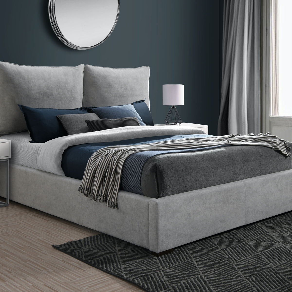 Misha - Bed