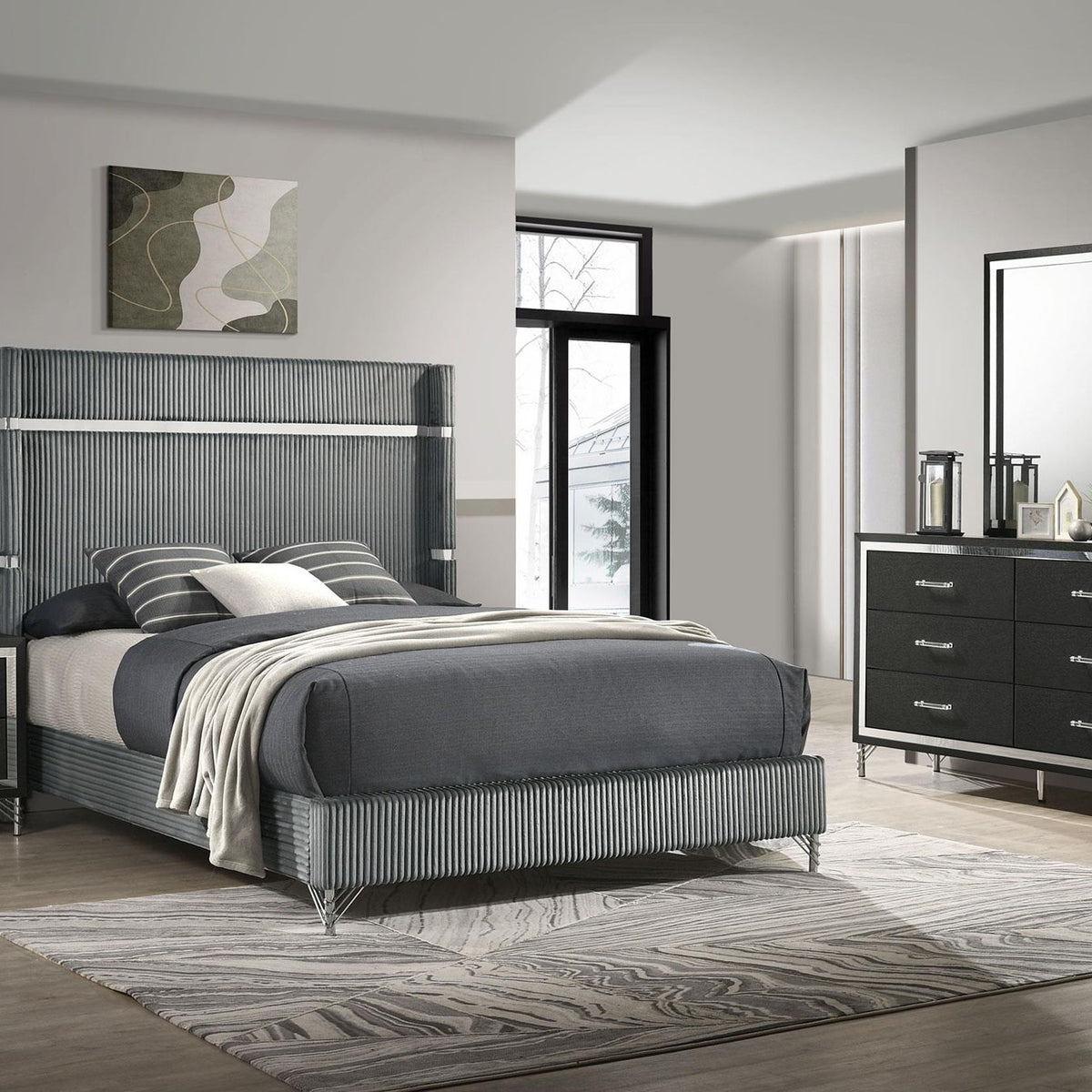 Lucia 4-piece Eastern King Bedroom Set Grey and Black