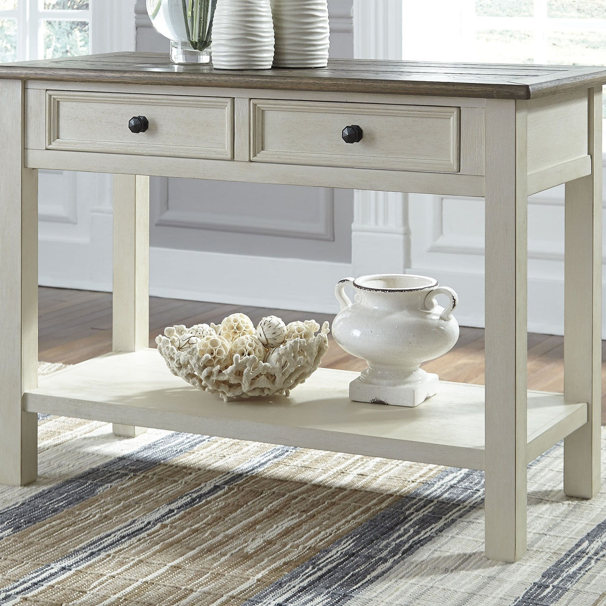 Bolanburg - Sofa Table
