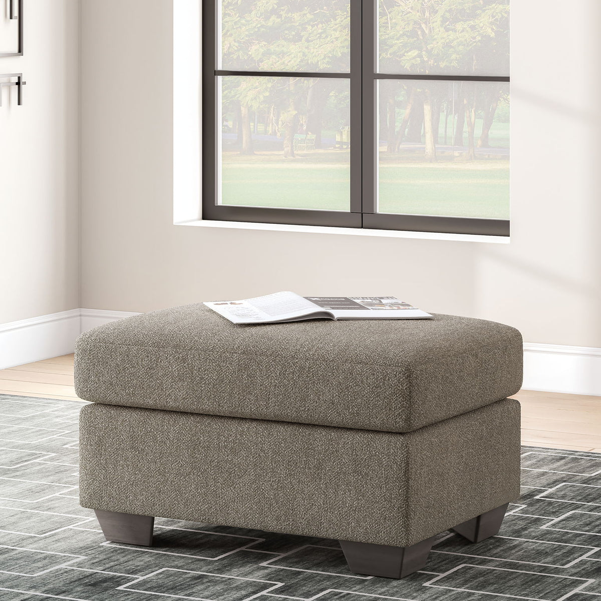 Triston-Peaks - Ottoman - Suede