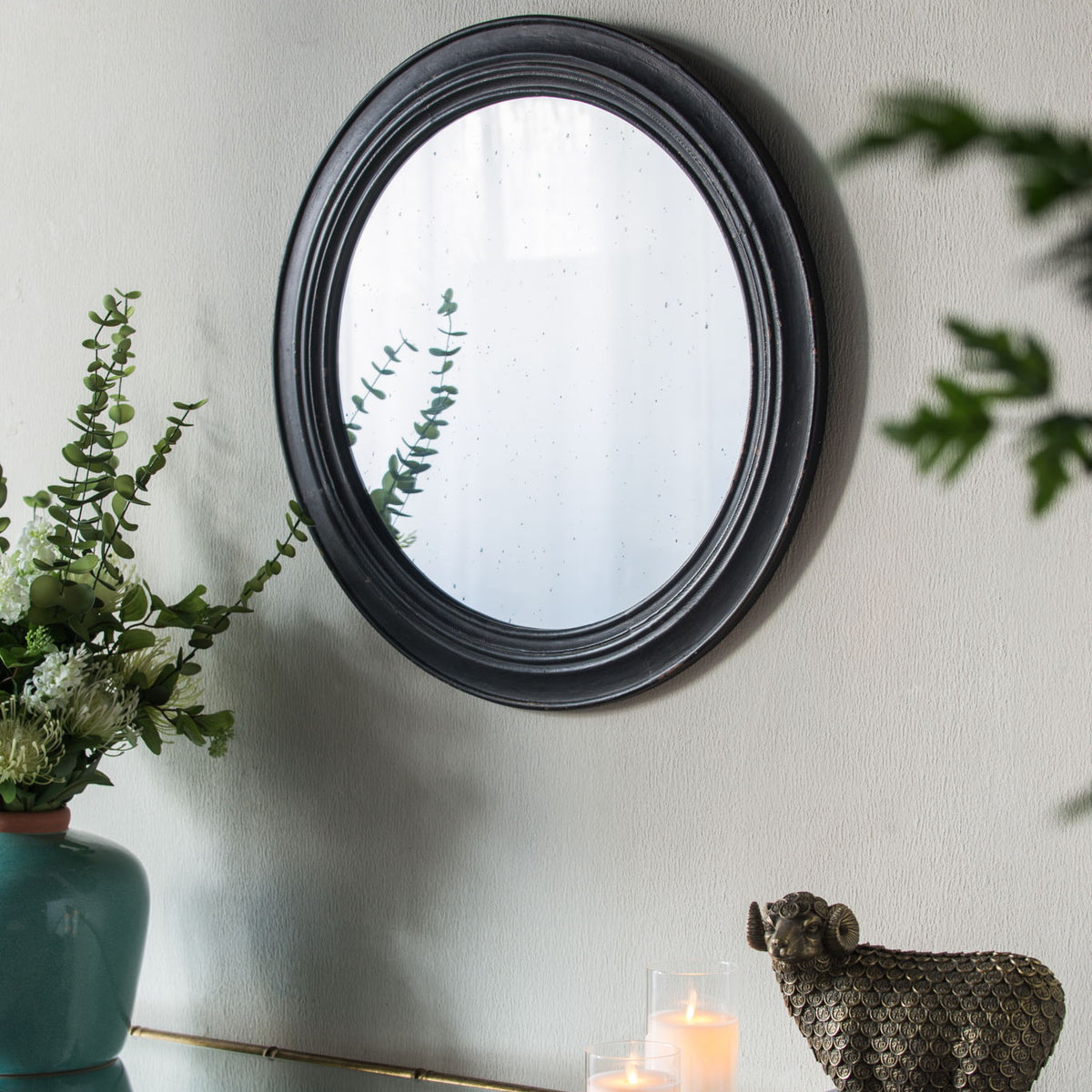 Circle Wall Mirror With Wooden Frame, Antique Classic Accent Mirror, For Living Room - Black
