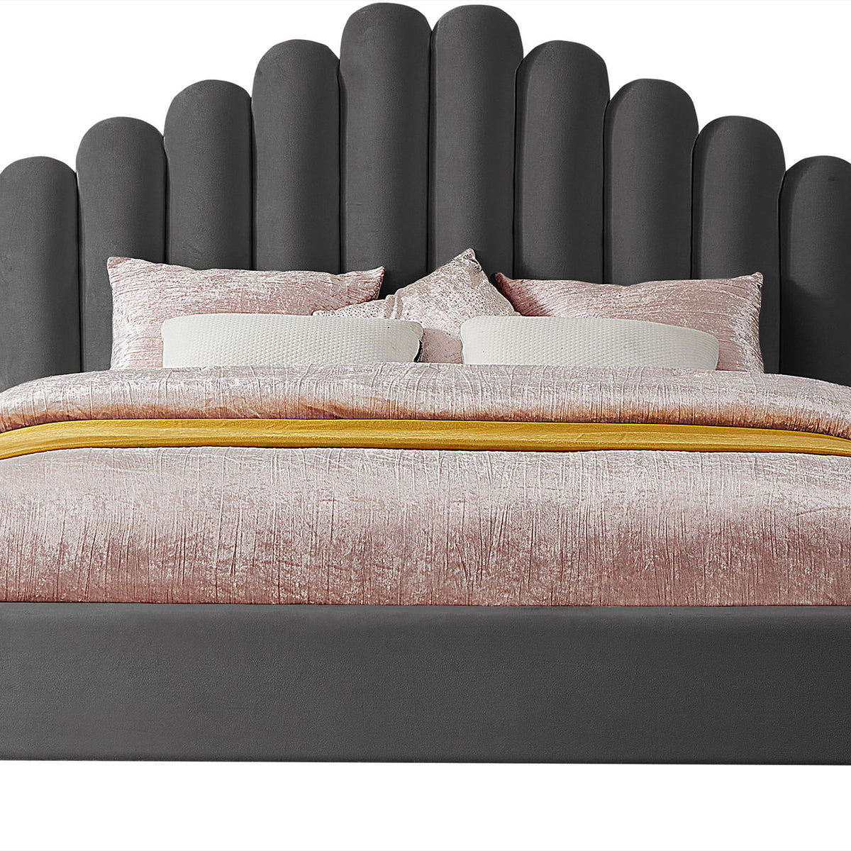 Lily - Bed