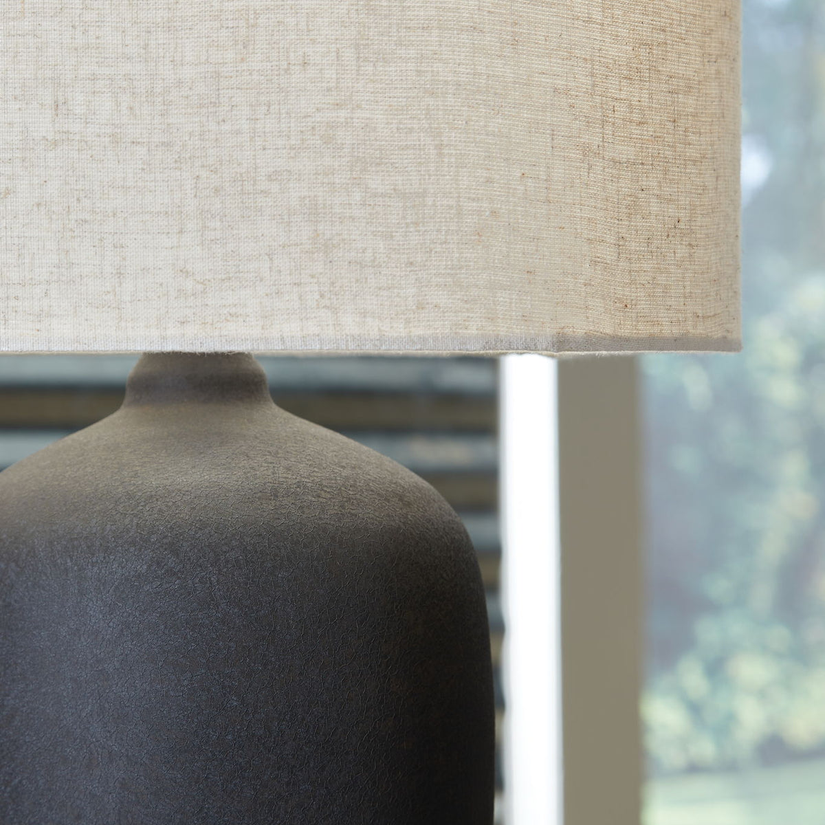 Ryenburg - Metal Table Lamp - Black