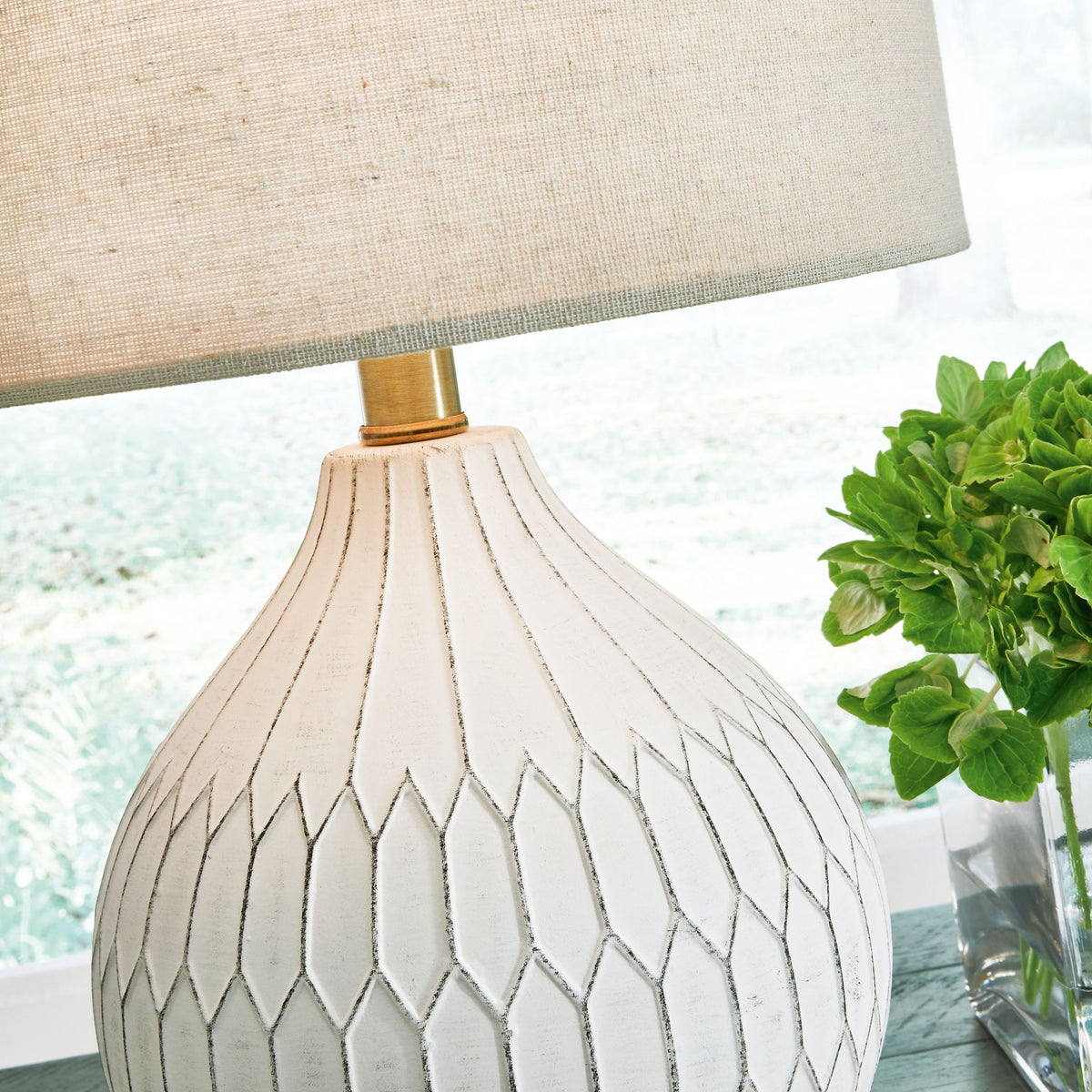 Wardmont - White - Ceramic Table Lamp