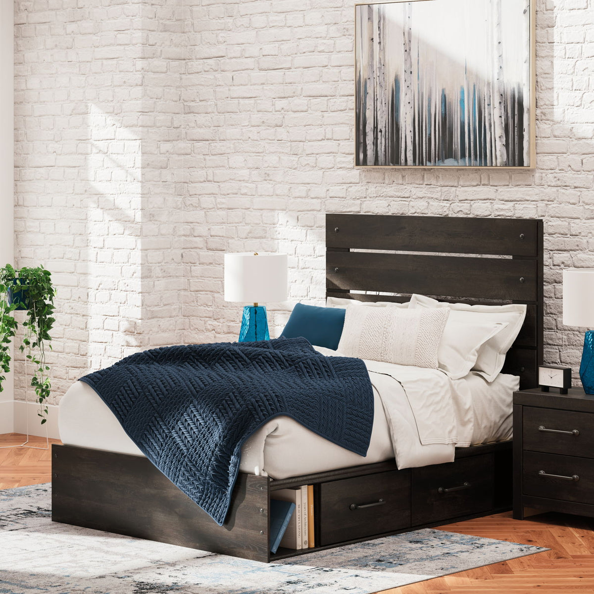 Hollivern - Panel Storage Bed