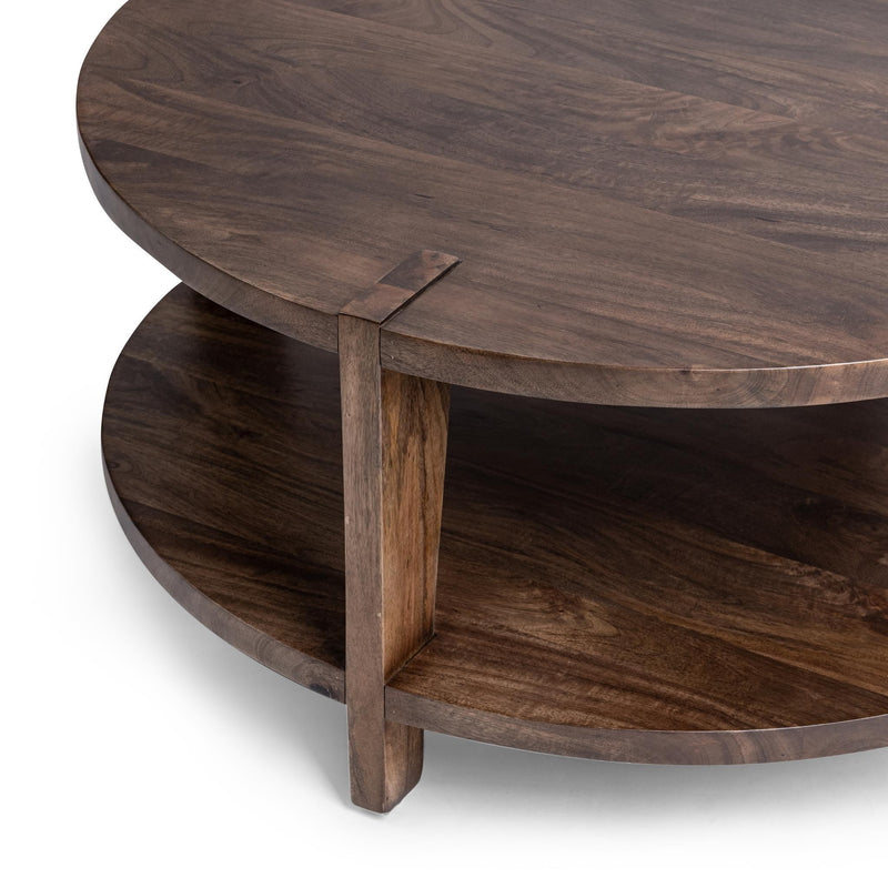 Alenna - Round Table