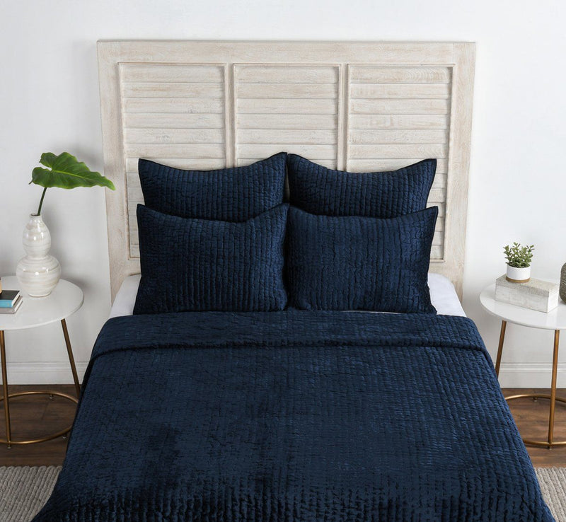 Bari - Velvet Quilt Collection