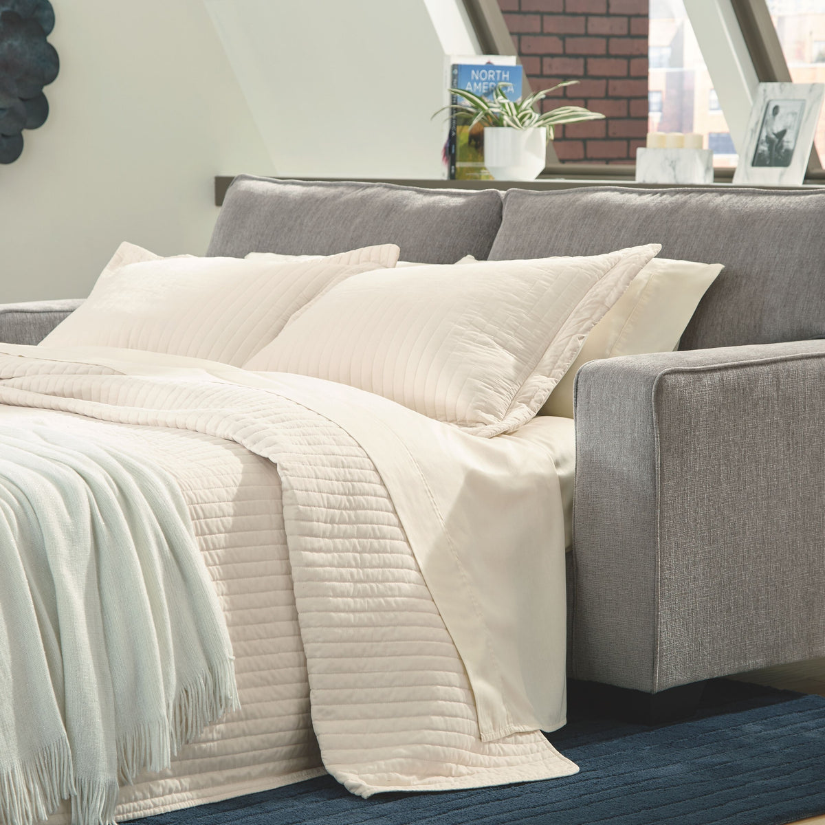 Altari - Sleeper Sofa