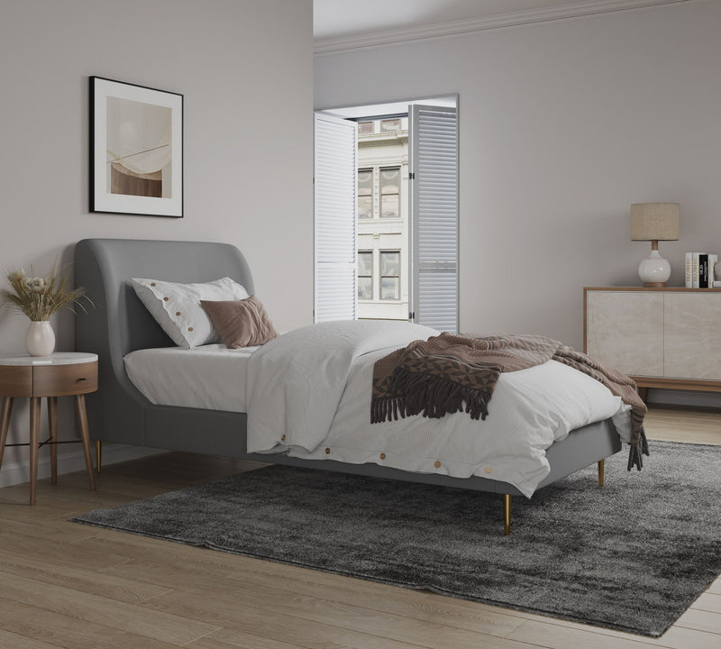 Manhattan Heather - Bed With Gold Legs