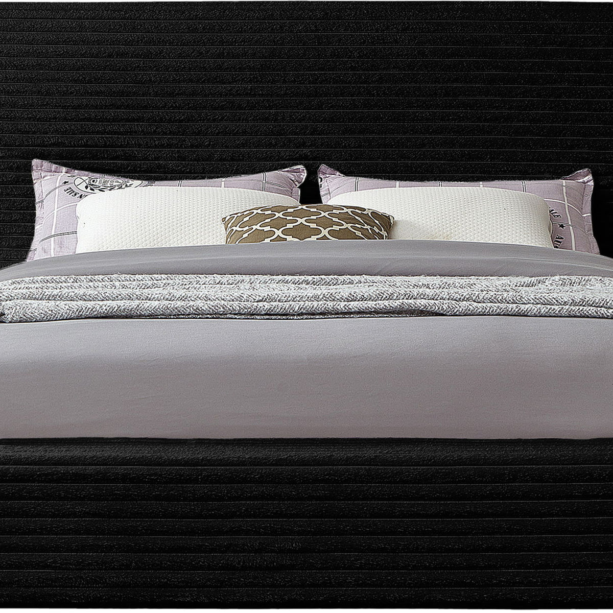 Dexter - Bed