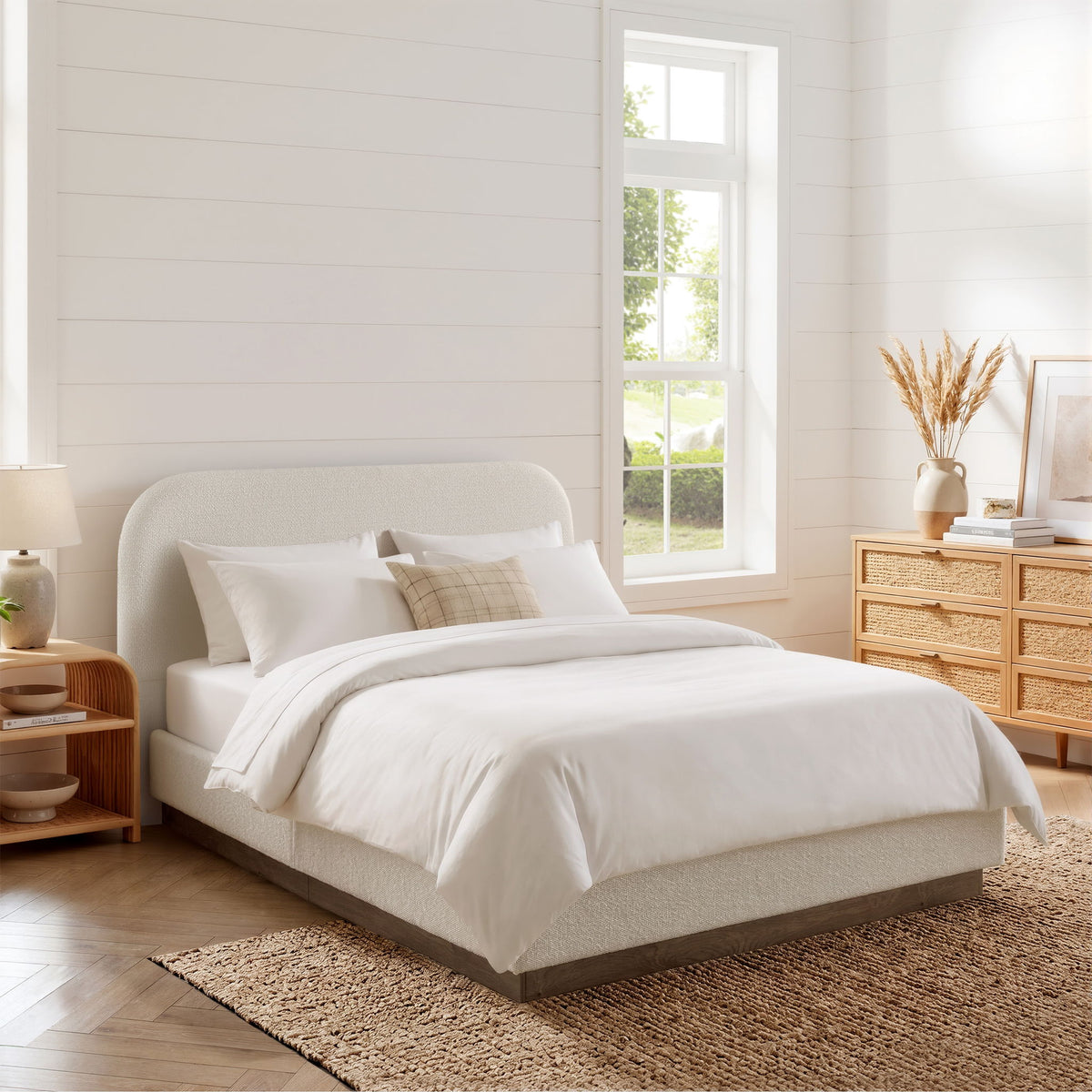 Linton - Queen Size Upholstered Platform Bed - Cream White / Light Grey / Camel Oak
