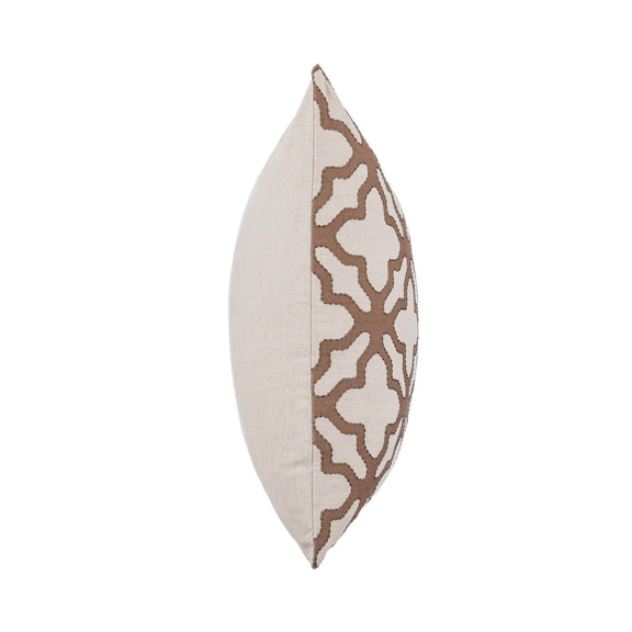 22x22 trellis lattice throw pillow showing side seam and patterned edge