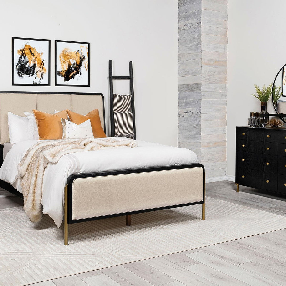 Arini 4-piece Eastern King Bedroom Set Cream and Black