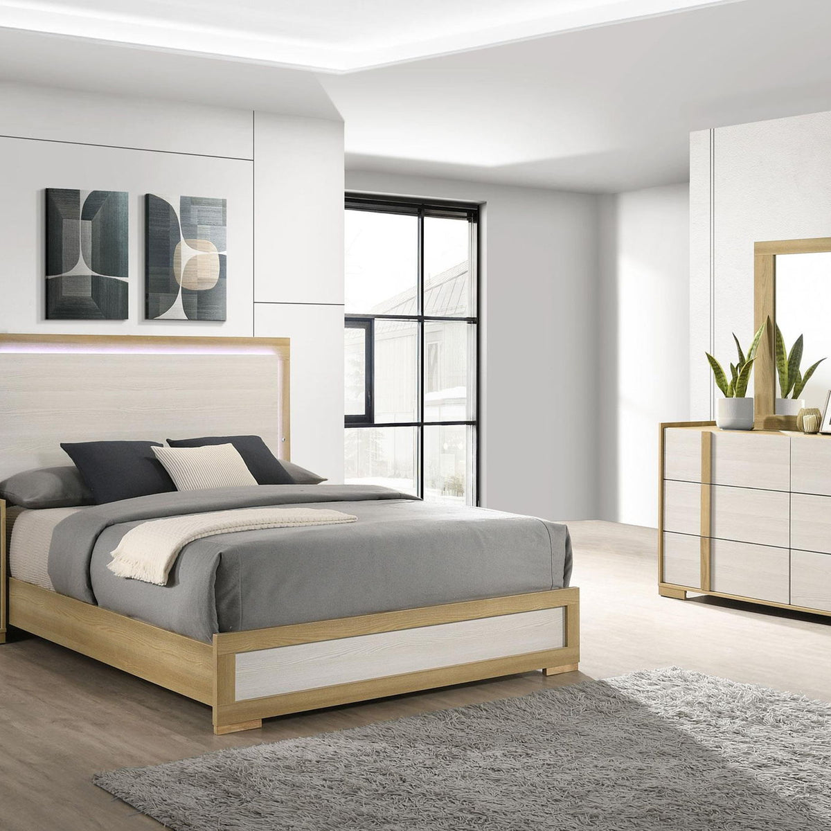 Hyland 4-piece Queen Bedroom Set Natural