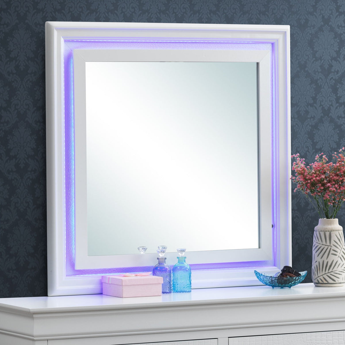 Lorana - Elegant Transitional LED Mirror