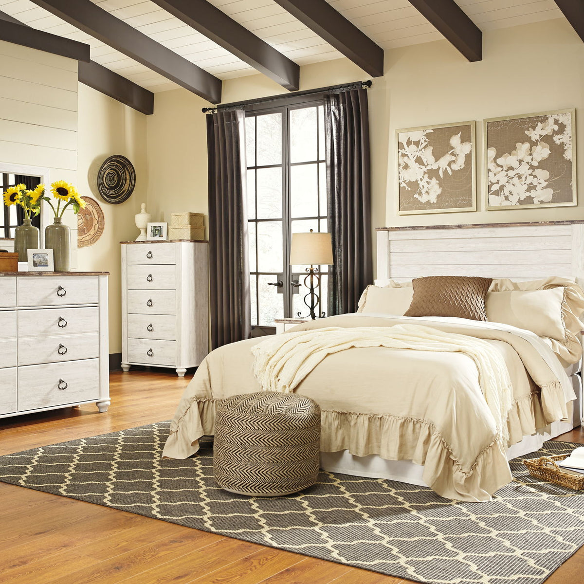 Willowton - Five Drawer Chest - Brown / Beige / White