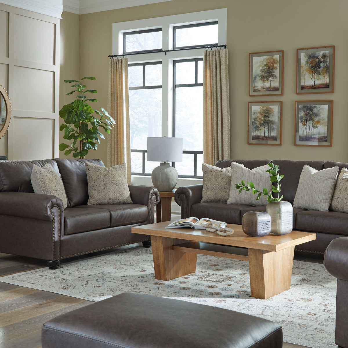 Roxmere - Living Room Set