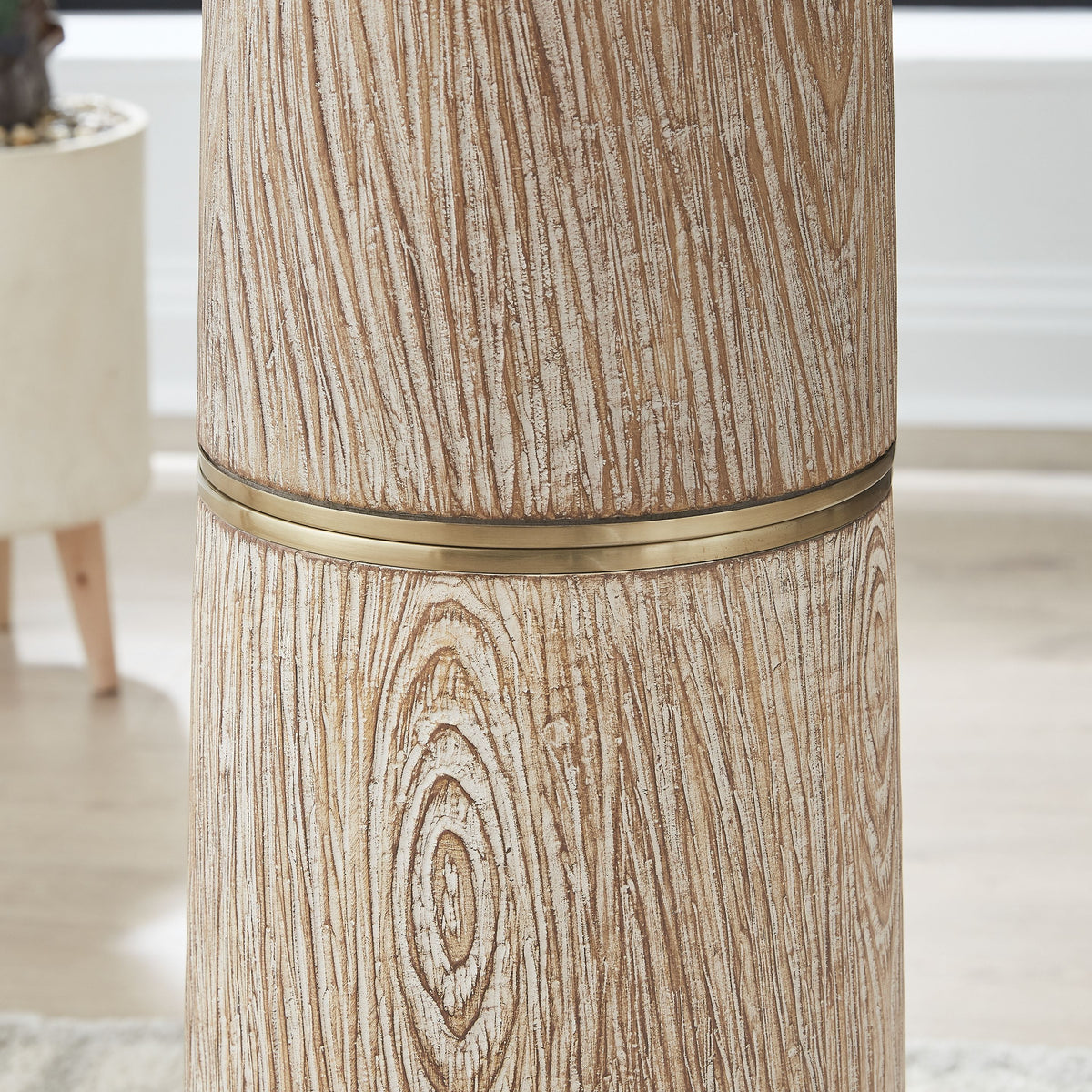 Gasparleigh - Poly Floor Lamp - Brown / Gold Finish