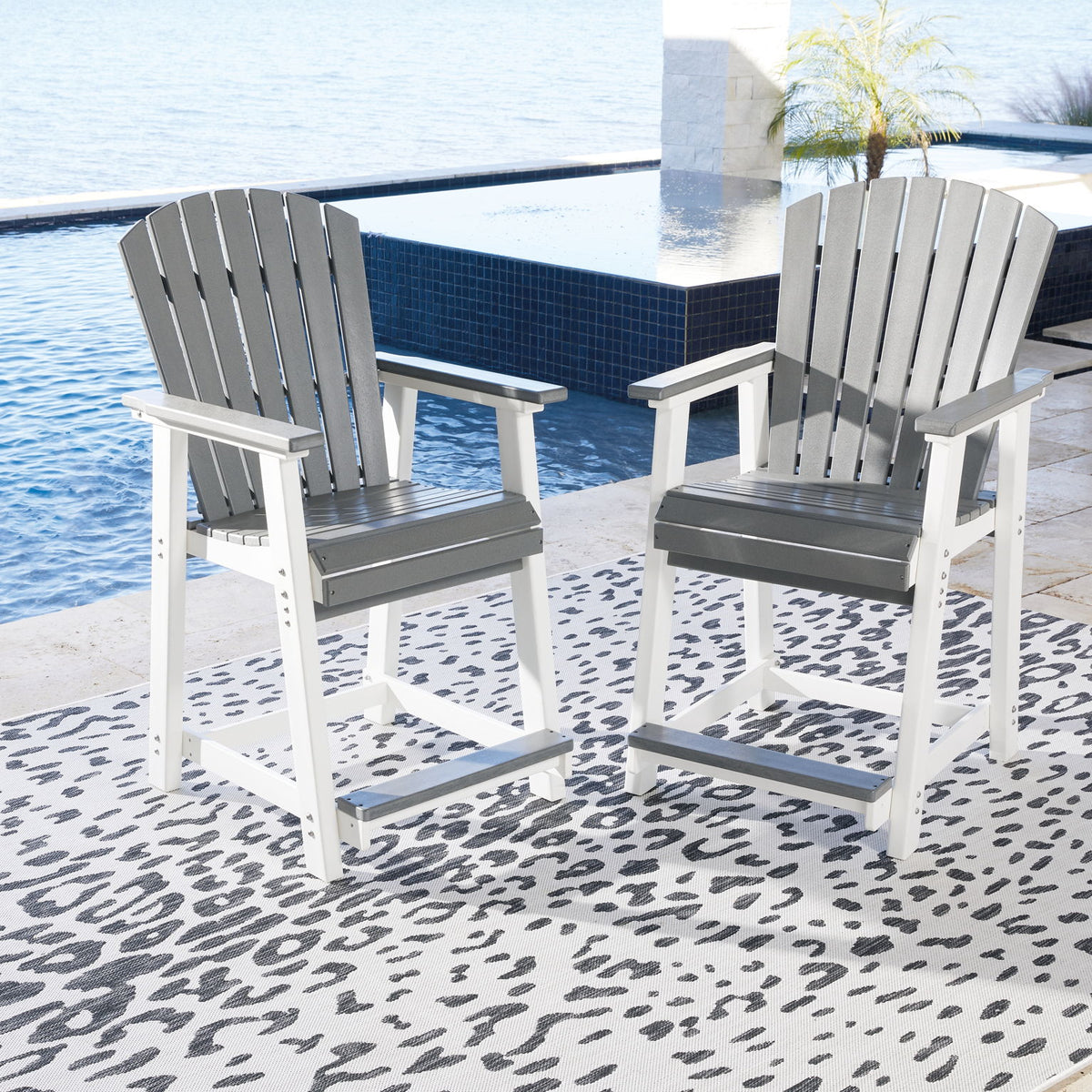 Transville - Barstool (Set of 2) - Gray / White