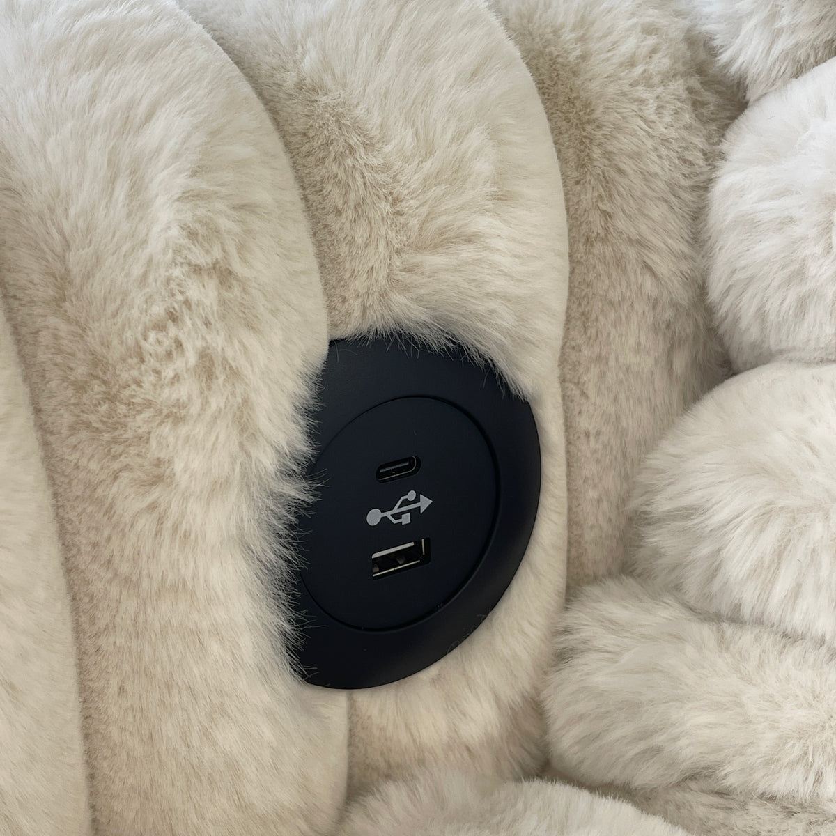 The “Appa” Comfy Chaise Lounge Chair