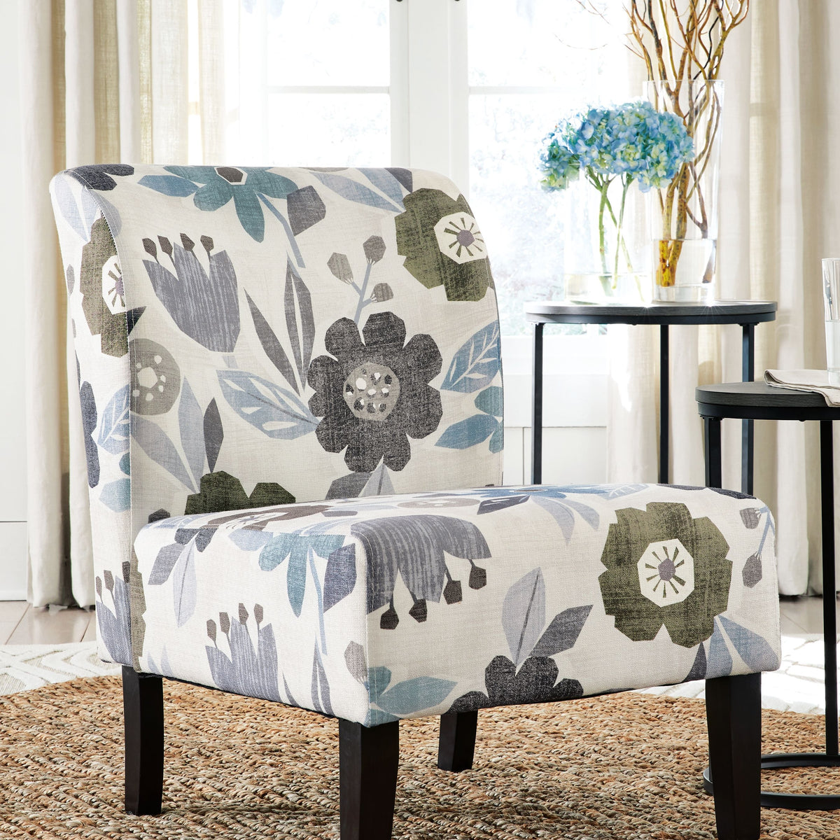 Triptis - Accent Chair