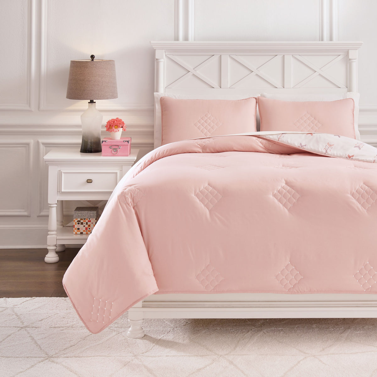 Lexann - Comforter Set
