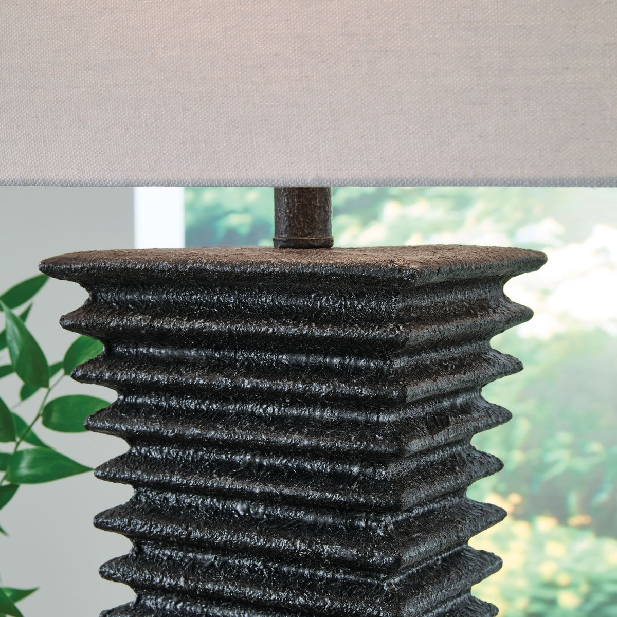 Golzar - Poly Table Lamp - Black