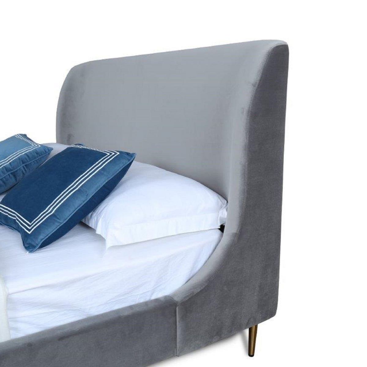 Manhattan Heather - Bed With Gold Legs
