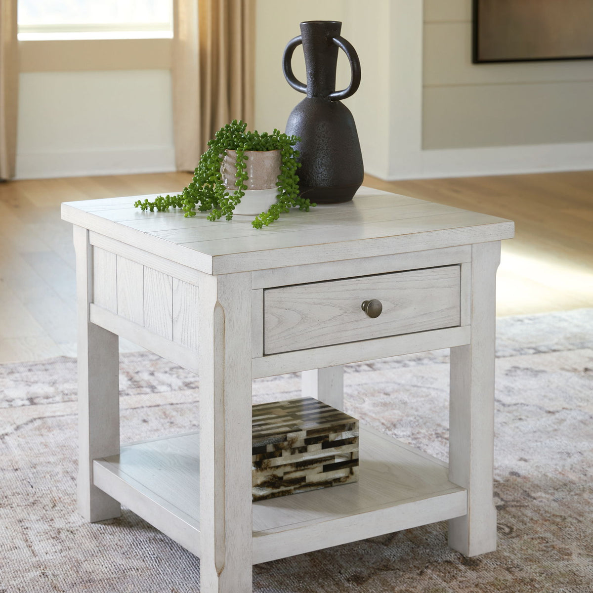 Robbinsdale - Table