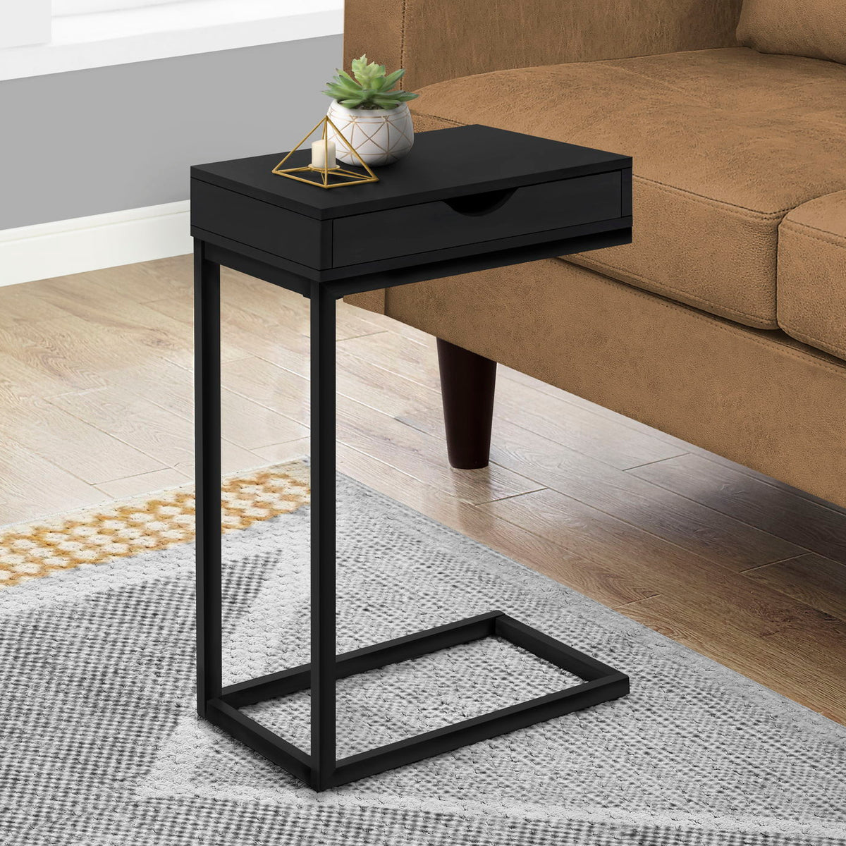 Accent Table, C - Shaped Contemporary Elegant Desig