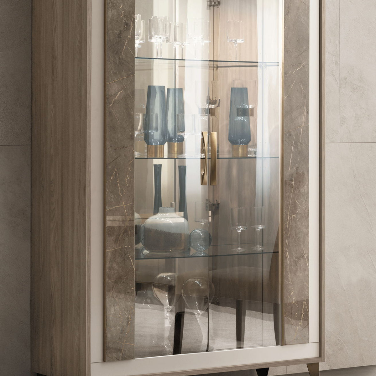 ArredoAmbra - 2 Door Glass Cabinet - Light Brown