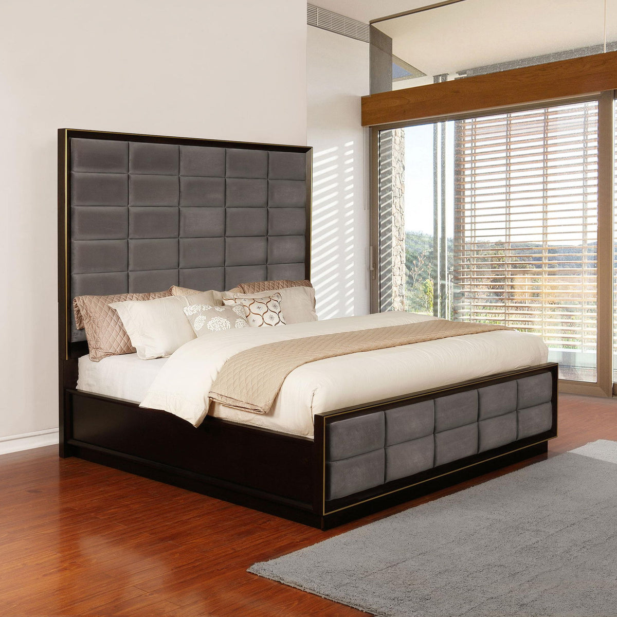 Durango 77-inch Eastern King Panel Bed Smoked Peppercorn