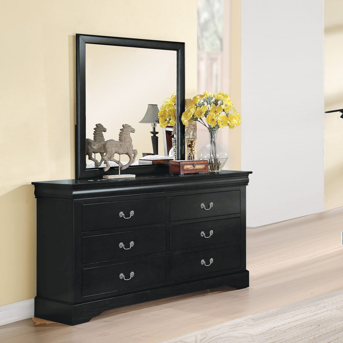 Louis Philippe III - Dresser, Durable Construction