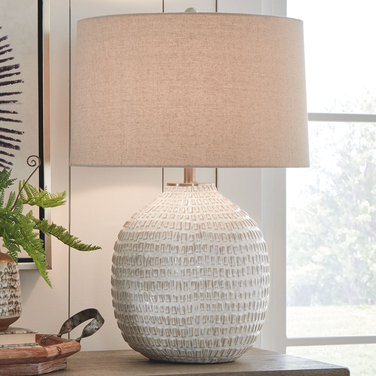 Jamon - Beige - Ceramic Table Lamp