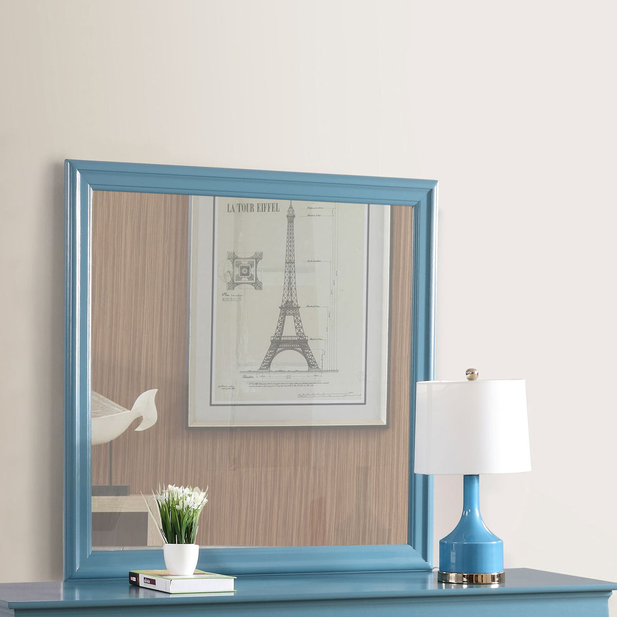 Traditional Wall Mirror For Any Space