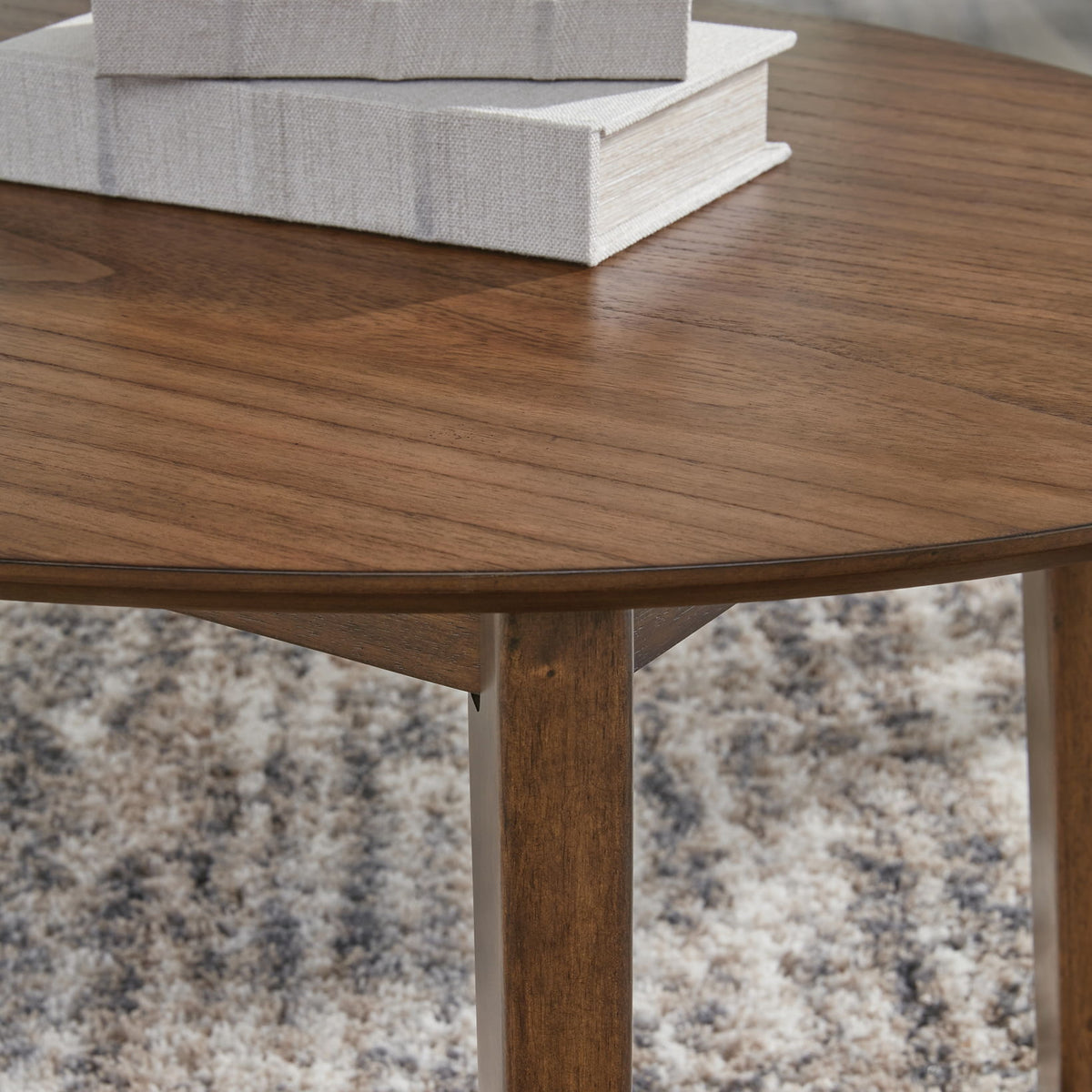 Gordonay - Occasional Table Set (Set of 3) - Brown