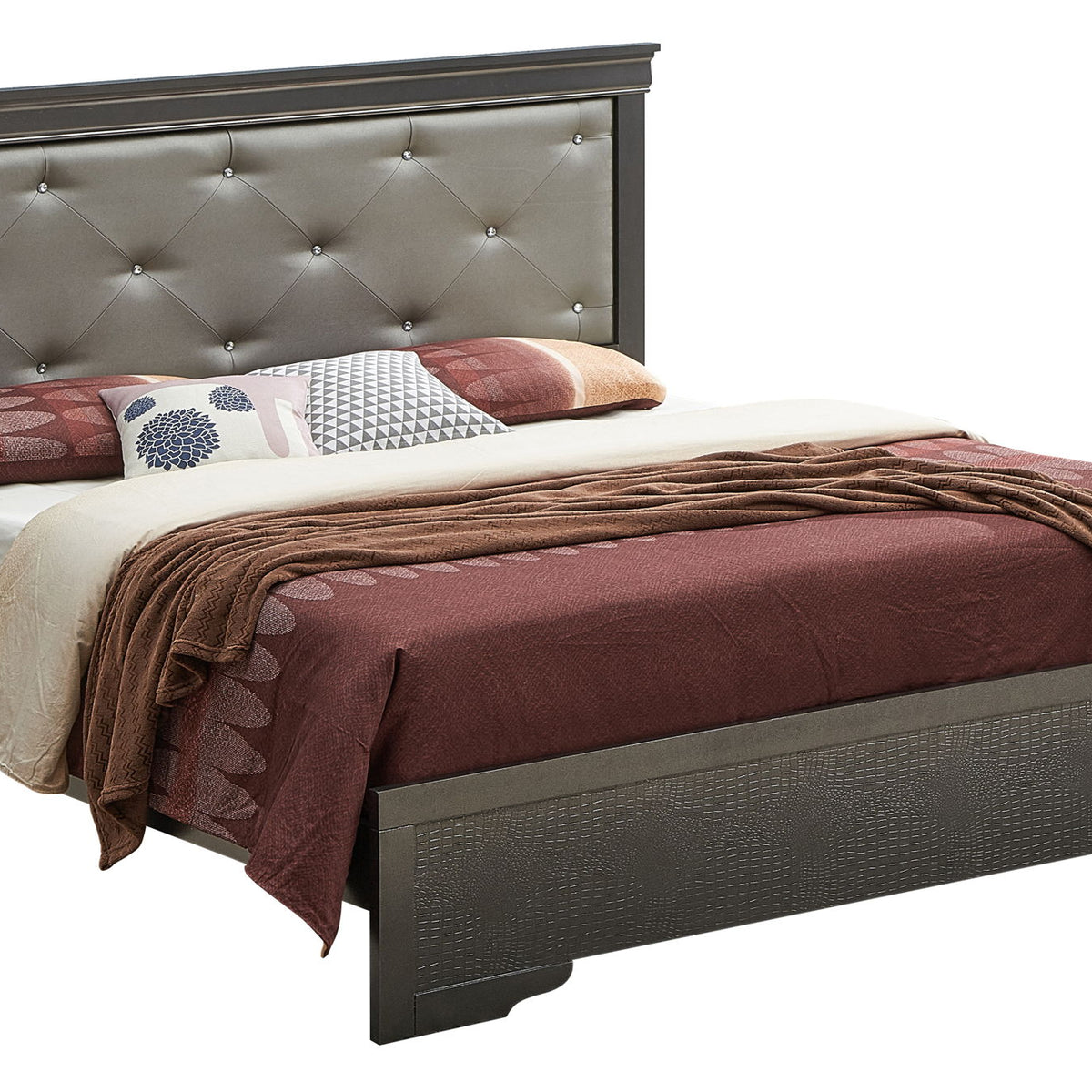 Chic Elegantly Designed Transitional Bed