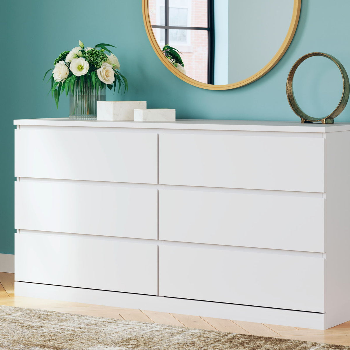 Onita - Six Drawer Dresser