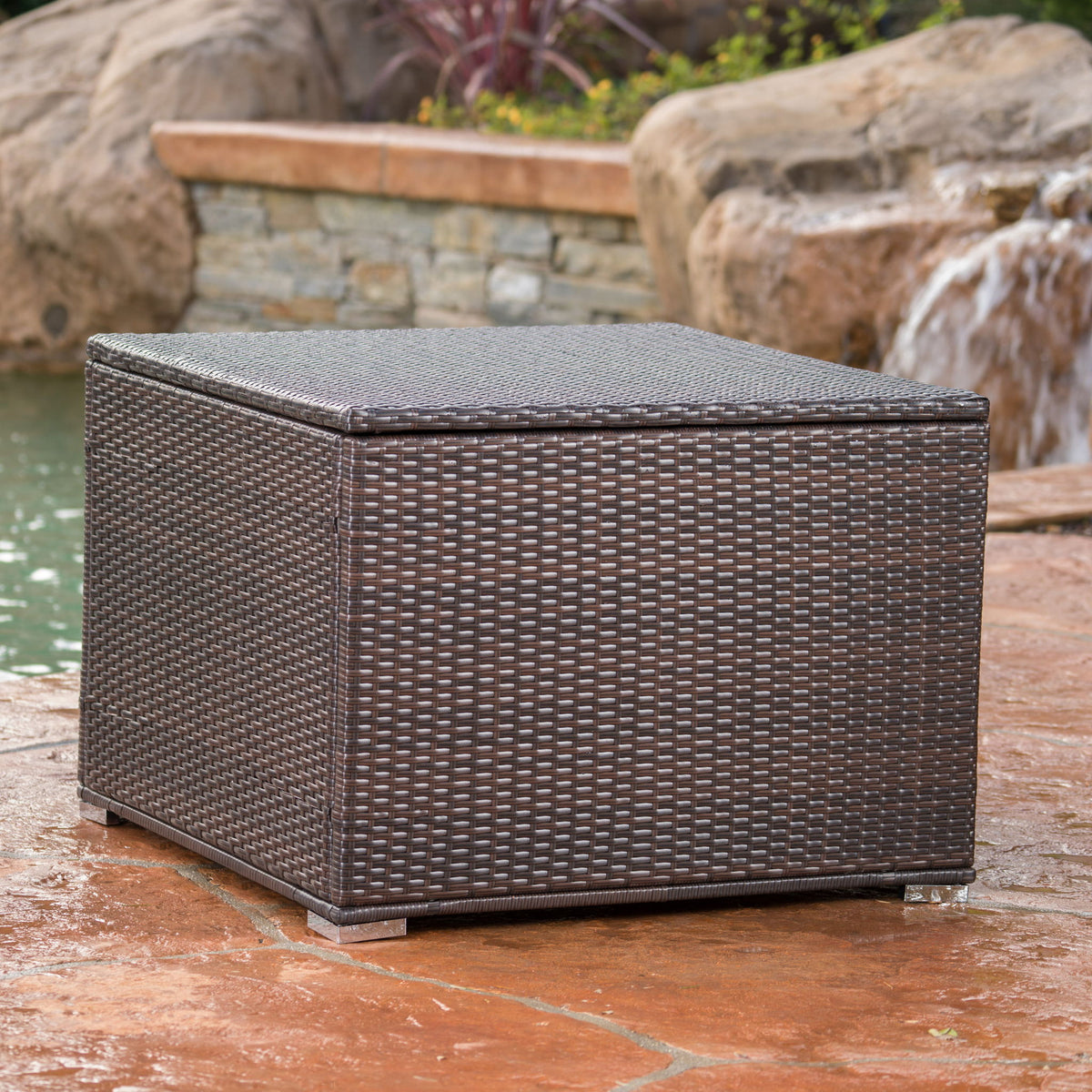 Santa Rosa - Storage Table